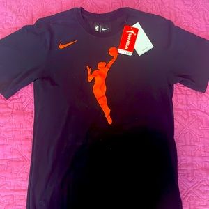 NWT Nike Dry Fit Tshirt